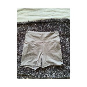 Fleo high rise lifting shorts